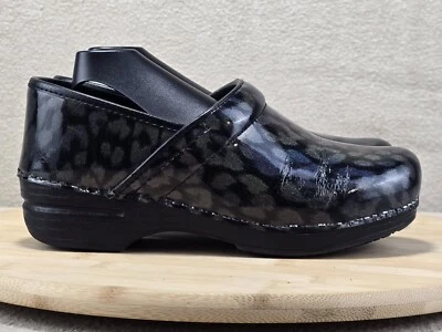 Dansko Pro XP Clog Women's Size EU 38 US 7.5 - 8 Shoes Cheetah Patent Leather - Image 1 of 4