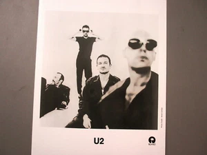 Foto promocional U2 8 X 10 blanco y negro brillante ¡sin fondo! - Imagen 1 de 1