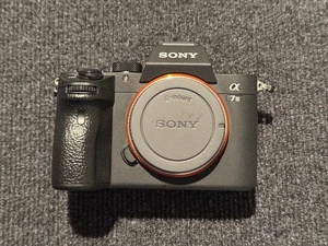 Sony a7 III Kamera mit Lifepixel 830nm Deep Black & White Infrarot Konvertierung - Bild 1 von 8