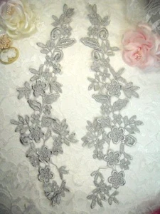 Par de espejos de encaje florales de plata con apliques de encaje bordados de Venecia 15" (DH80) - Imagen 1 de 1