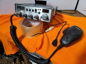 CB RADIO COBRA 25LTD ST SOUNDTRACKER Z DODATKOWYM WYGLĄDEM KANAŁÓW - Zdjęcie 1 z 14