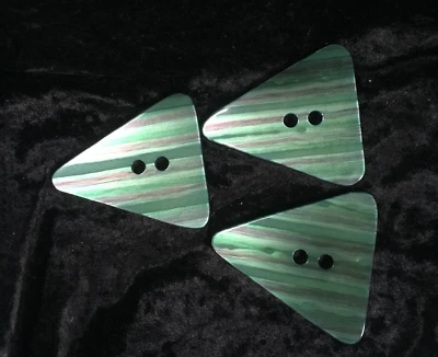 Deknofa NL Extra Large Triangle Single Button 70mm Sea green colour - Image 1 of 4