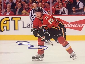 SAM BENNETT SIGNED CALGARY FLAMES 11X14 PHOTO AUTO - Picture 1 of 1