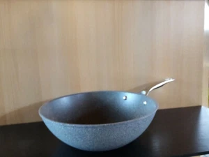 Wok - Padella BALLARINI Salina Induction 30cm Induzione Granito 10 J. Garanzia - Foto 1 di 2