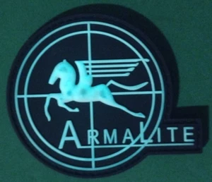 ARMALITE Tactical Morale Patch SHOT-SHOW PVC gancio n anello GLOW IN DARK patch NOS - Foto 1 di 6