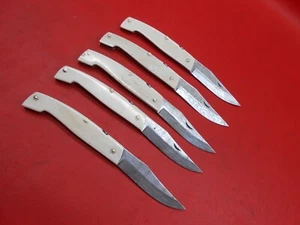Coltello cartella attrito damascato personalizzato 5 pezzi impugnatura osso con fodero S271 - Foto 1 di 7