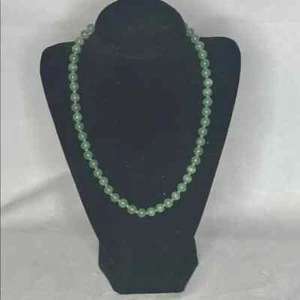 Vintage Women's Green Chinese Jade Beaded Necklace GUC - Picture 1 of 3