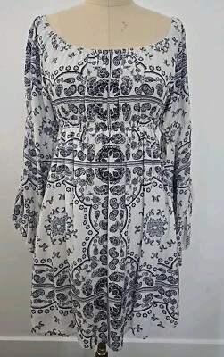 Entro Women's Jr. Size S Short Dress Long Flowy Sleeves White & Blue Print Rayon - Image 1 of 4