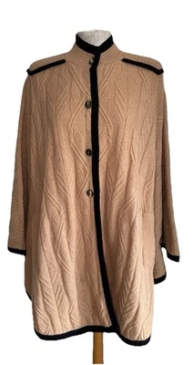 MARC JACOBS BEIGE BLACK CABLE KNIT WOOL LOOSE FIT CAPE ONE SIZE NEW TAGS - Image 1 of 4