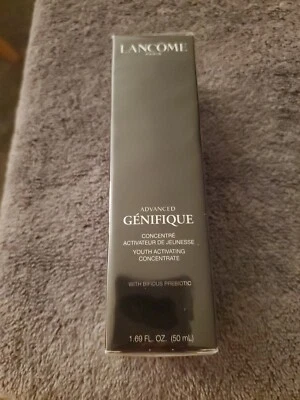 Suero activador juvenil avanzado Lancôme Genifique 1,69 OZ  Foto 1 de 3