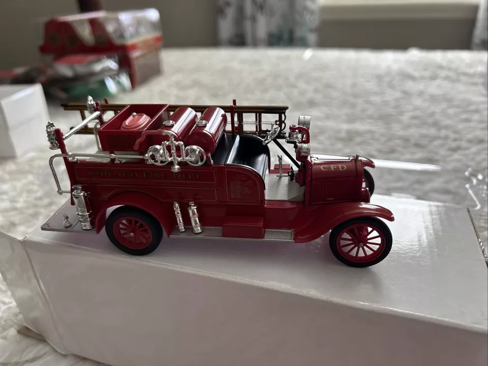 1926 Ford Model T Firetruck Diecast - Image 1 of 4