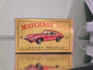 VINTAGE MATCHBOX LESNEY DIECAST No. 32 E Type Jaguar IN ORIGINAL BOX - Picture 1 of 7