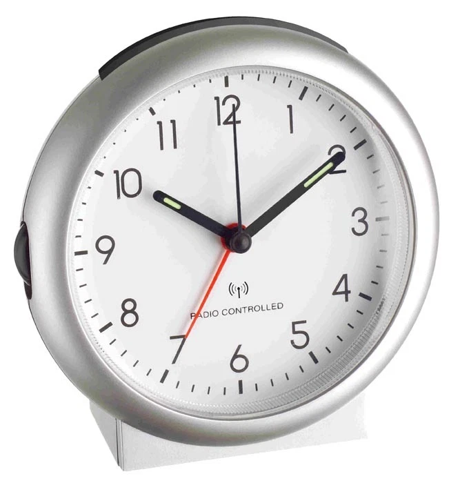 TFA 98.1036 Funkwecker analog Snooze DCF-77 Hintergrundbeleuchtung Reisewecker - Bild 1 von 1