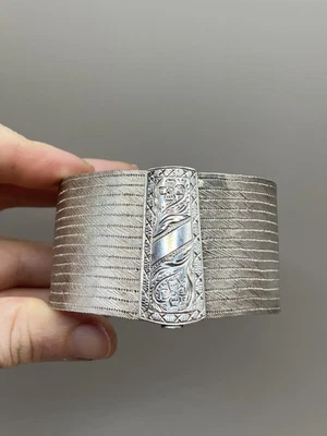 Antiguo brazalete turco grabado a mano con broche flexible ancho plata 900 Foto 1 de 4