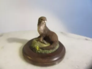 More details for country artists &quot;otter with fish &quot; small figurine 6.5cm high stratford upon avon
