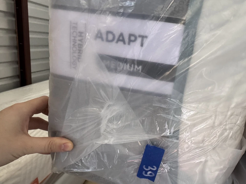 Colchón Tempur-pedic Adapt Medium Hybrid Tech Twin XL 80" ex-pantalla. Foto 1 de 4