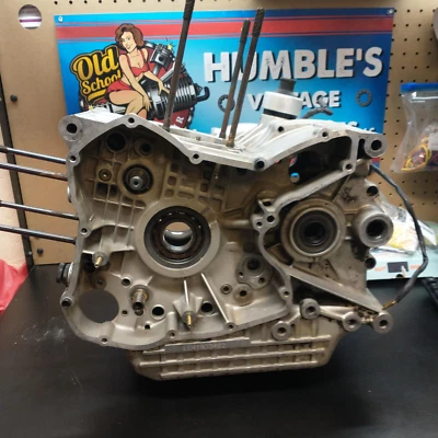 1995 DUCATI M900 MONSTER ENGINE MOTOR CRANKCASE CRANK CASES BLOCK - Image 1 of 4