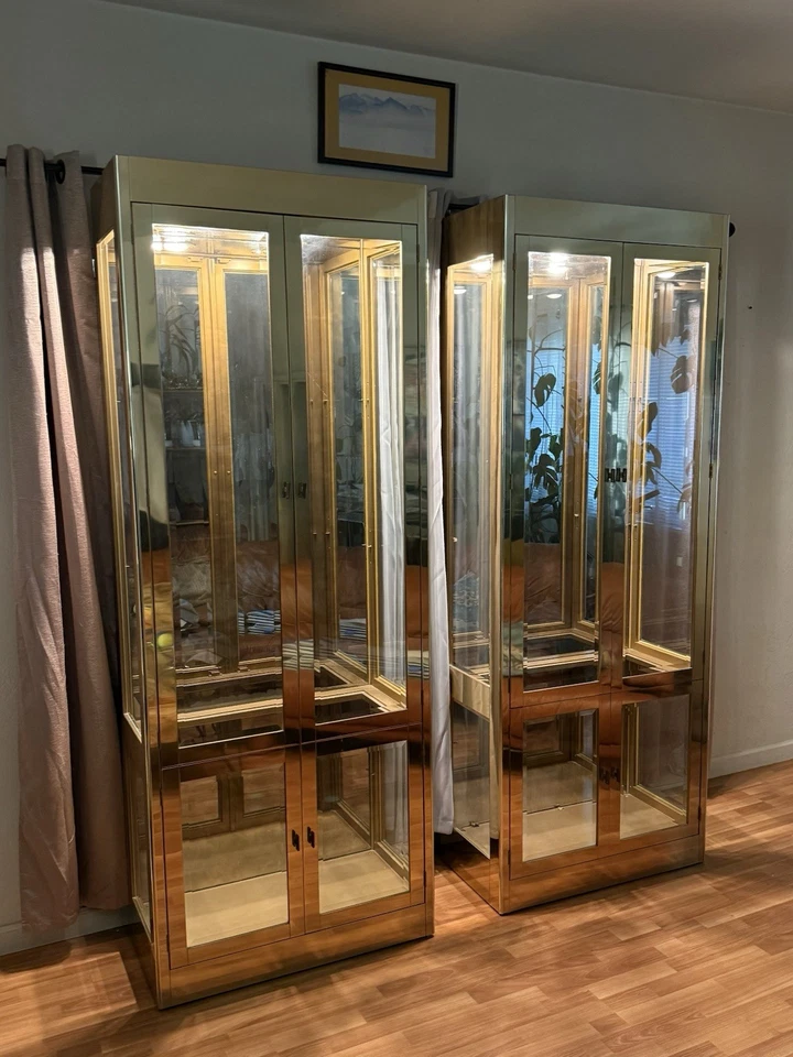 Pair of 1970s Mirrored & Brass Vitrine Display Cabinet by Mastercraft, Lighted - Image 1 of 4