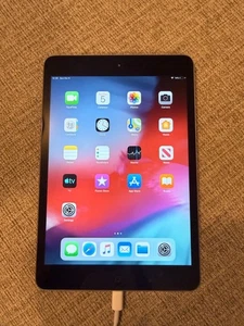 Apple iPad mini 2 A1489 64 GB, Wi-Fi, 7,9 pulgadas - Gris espacial/Negro - Imagen 1 de 3