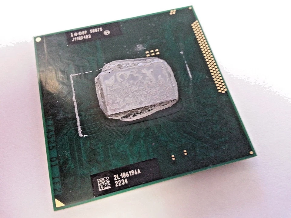 Intel Pentium Dual Core B940 Mobile 2.0Ghz CPU Processor SR07S Socket G2 988 GLP - Image 1 of 1