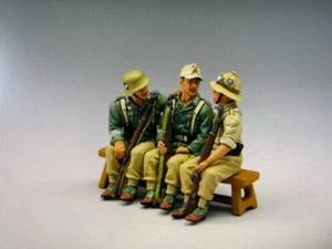 King & Country AK044. VEHICLE PASSENGERS 3 MAN Figure - Picture 1 of 2