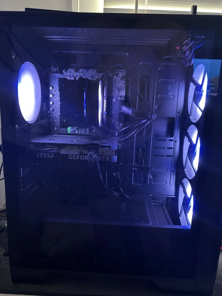 MSI - Computadora de escritorio para juegos Codex R2 - Intel Core i5-14400F - 16 GB de memoria RTX 4060 Foto 1 de 4