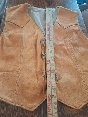 Youth size leather vest no tag 34" Bust 16 L 13 Sholder - Image 1 of 4