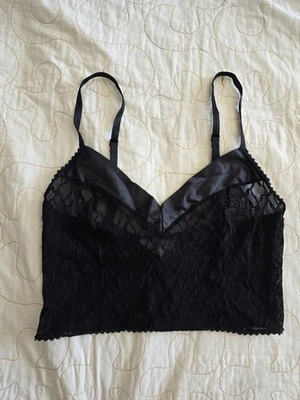 Bralet de encaje negro Undercover Wear vintage de los años 70 y 80. Mujer Pequeña Mediana Foto 1 de 4
