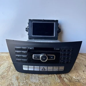 MERCEDES C CLASS W204 2012 MULTIMEDIA RADIO SAT NAV HEAD UNIT A2049003609 Screen - Picture 1 of 5