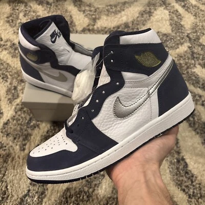 Jordan 1 Retro Alto CO.JP Azul Marino Medianoche 8.5 Hombres DC1788 100 NUEVO EN CAJA OG Envío lo antes posible! Foto 1 de 4