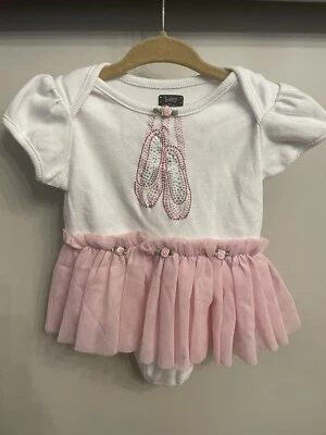 Baby Glam Ballerina One Piece. 3-6 Months. Attached Tutu With Rosebuds. Foto 1 de 4