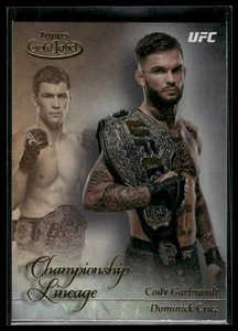 2024 Topps Gold Label UFC #CL-7 Cruz / Garbrandt Championship Lineage - Foto 1 di 2