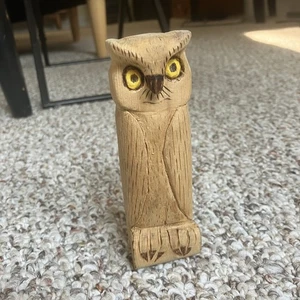 Hand Carved Wooden Owl Statue NT 2016 Perched Bird Artwork 5" Tall - Picture 1 of 9