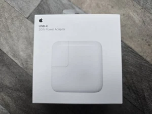 Genuine Apple 30W USB-C UK Power Adapter Fast Charger for iPhone iPad & MacBook - Picture 1 of 4