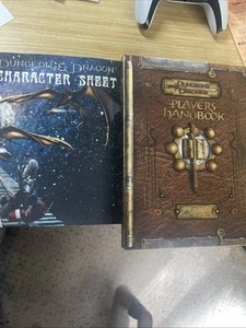 DUNGEONS & DRAGONS Players Handbook Core Rulebook 1 V.3.5 & Character Sheet - Picture 1 of 11