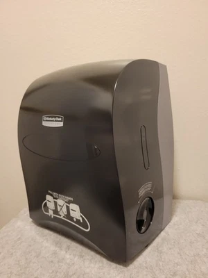 Dispensador de toallas de rollo duro manual Kimberly-Clark Professional Sanitouch 09990 02 Foto 1 de 4