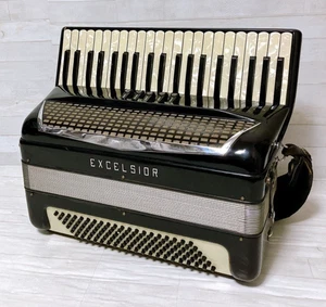 Excelsior MOD.400 Accordion 41-Key 120-Bass w/soft case Sound output OK AS-IS - Picture 1 of 15