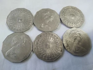 3 x 1977 50 cent Australian 50c Circulated Silver Jubilee - Picture 1 of 1