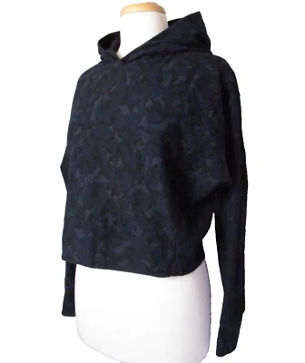 Moletom com capuz Athleta feminino tamanho XS Farallon cropped camuflado marinho - Imagem 1 de 4