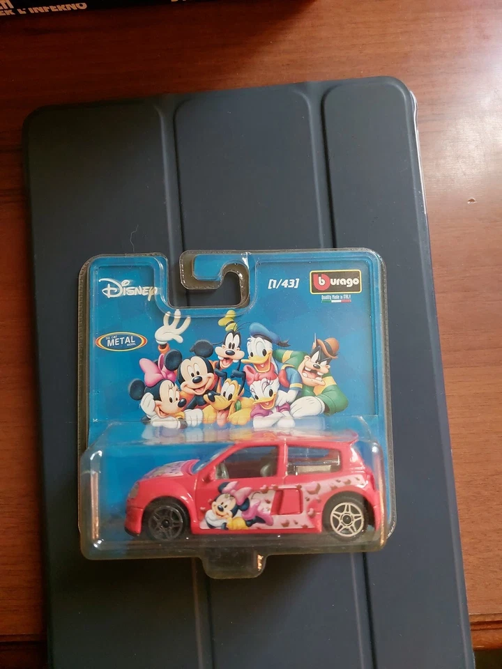 Auto Burago 1/43 Nuova Blisterata Renault Clio Trophy Walt Disney Di Minnie - Immagine 1 di 4