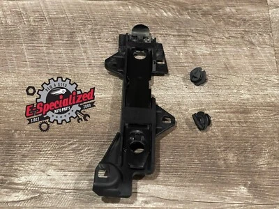 2011 Land Rover LR4 Drivers Headlamp Mounting Bracket Outside Slide Bracket Used Foto 1 de 4