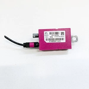 VOLVO V60 D4 MK1 Antenna Amplifier 7CP1-19G255-LA 30761707 2015 - Picture 1 of 6