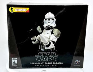 Star Wars - Gentle Giant - CORUSCANT CLONE TROOPER - Deluxe Mini Bust EXCLUSIVE - Picture 1 of 12