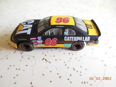 Capô David Green #96 Caterpillar 1/64 1996 Nascar Diecast Racing Champion abre. - Imagem 1 de 4