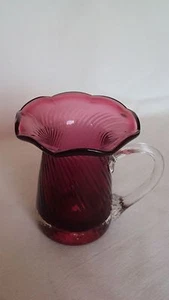 SMALL VINTAGE CRANBERRY GLASS VASE WITH RUFFLED NECK - HAND BLOWN - Picture 1 of 4