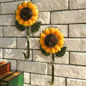 2 PCS Vintage Metal Sunflower Hooks Keys Aprons Kitchen Wall Hangers Wall Decor - Picture 1 of 7