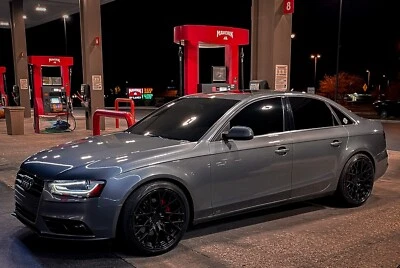 Conjunto de rodas e pneus 5x112 - Imagem 1 de 4