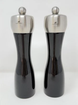 Juego de molinillo de sal y pimienta Peugeot Fidji Duo, madera, negro brillante. 8 1/4 pulg. Foto 1 de 4