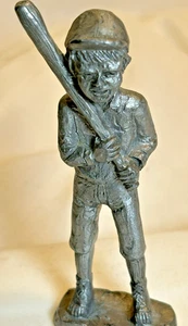 "Figura de niño de peltre Ricker con bate de béisbol 4,75""" - Imagen 1 de 8
