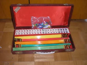 Vintage Royal Games Catalin Mahjong Fliesenspiel in Hülle/Box mit Schlüssel - Bild 1 von 7